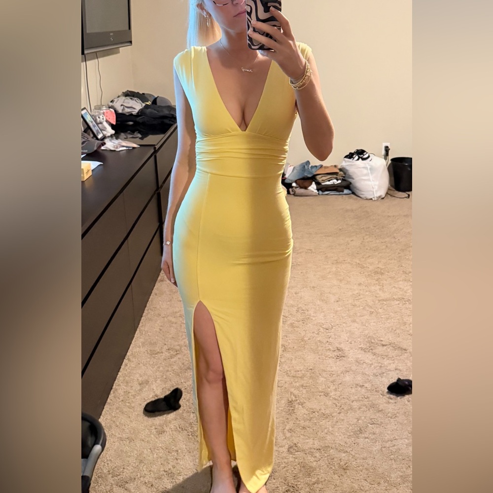 Elegant Yellow Maxi Dress